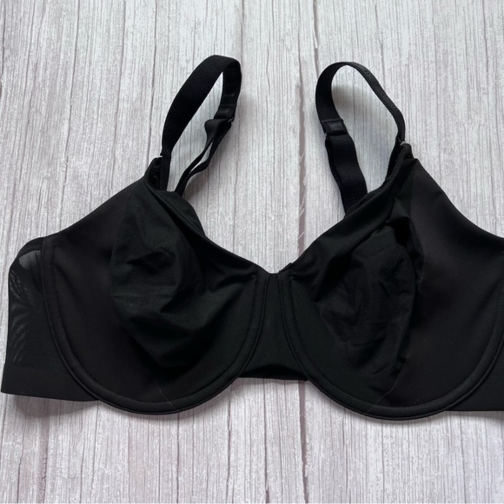 WACOAL
Women's Shape Revelation Uneven Underwire Bra 855487
